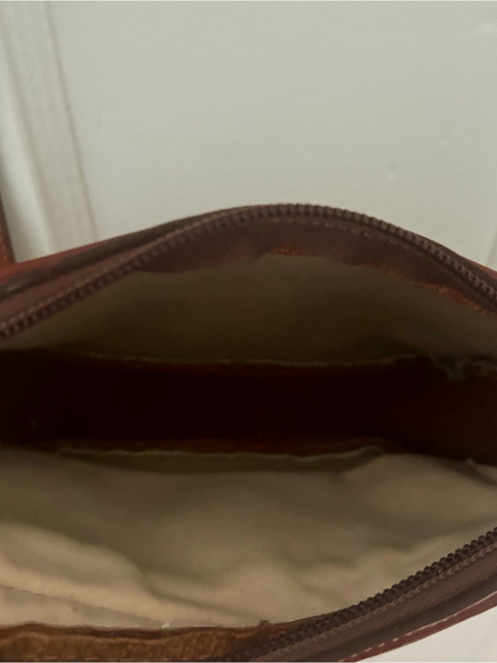 Vintage Roots Canada Genuine Leather & Canvas Crossbody Bag - Picture 10 of 13